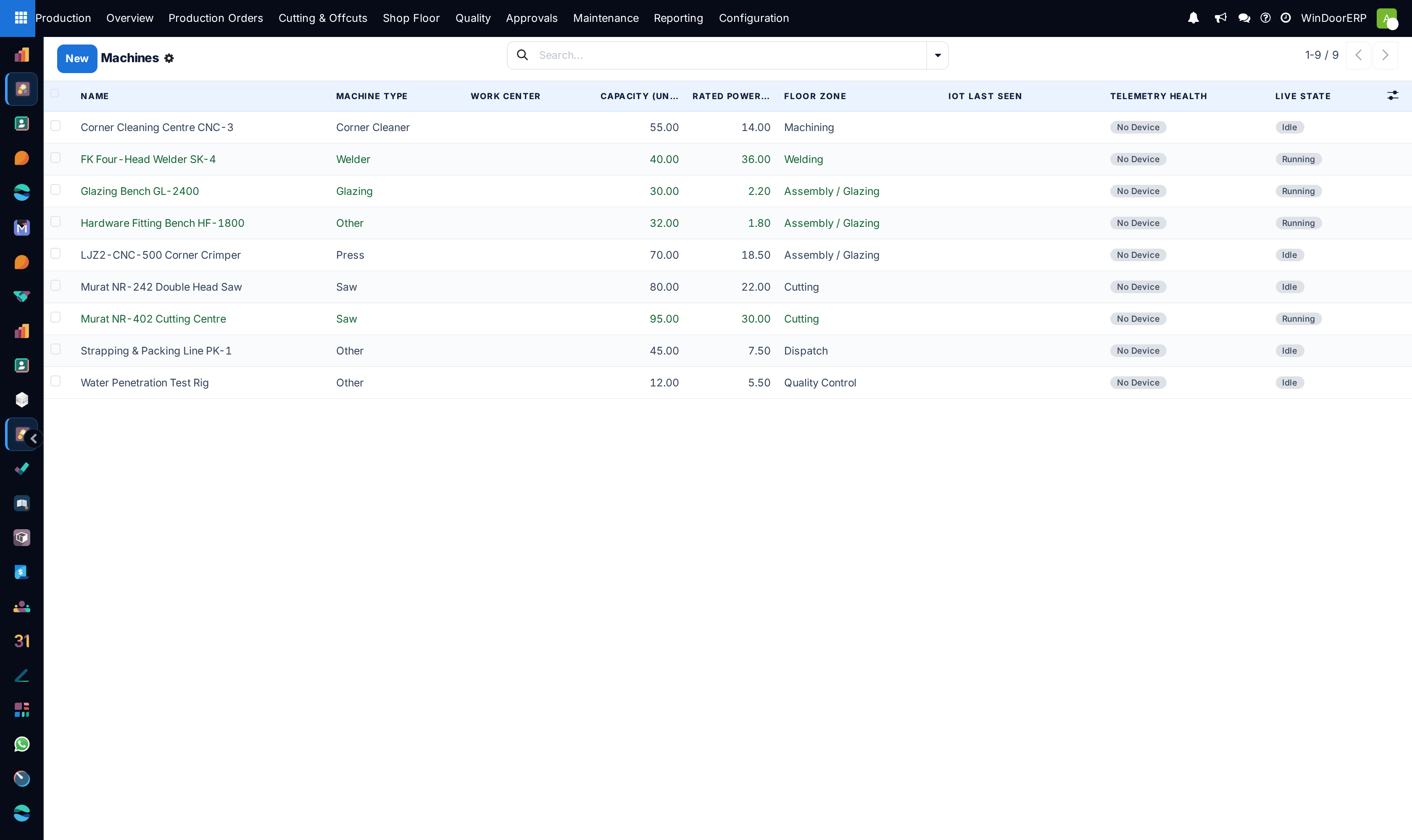 Machines inventory list showing equipment codes, serial numbers, and maintenance statuses